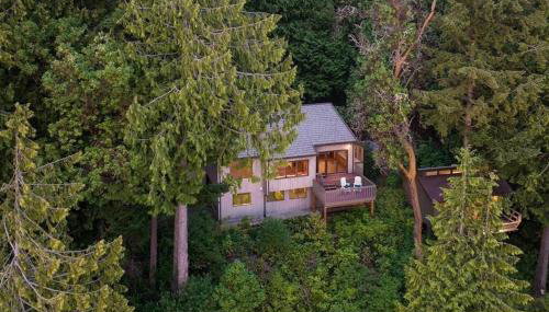 Waterfront Retreat with Fireplace, Hot Tub & Sauna - Foto 2