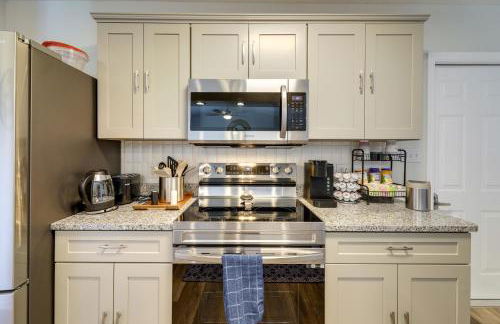 Updated Hubert Vacation Rental 5 Mi to Beaches! - Foto 6