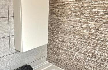 Ideal 4 Bed Home sleeps 7 Nr Middlebrook Stadium - Foto 64