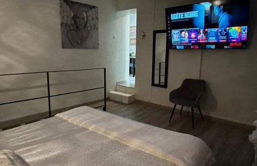 Au domaine des anges, 3 gîtes luxueux avec Jacuzzi privatif, sauna, mini-piscine, piscine extérieure chauffée en saison - Foto 9