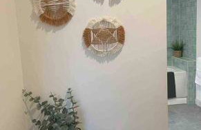 Large town centre apartment with parking - Photo 13