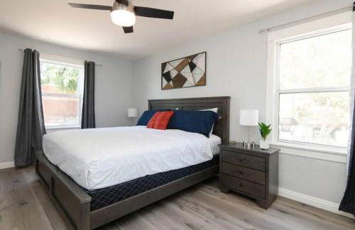 Chic Getaway Cozy Comfortable and Convenient with Two Bedrooms - Foto 12