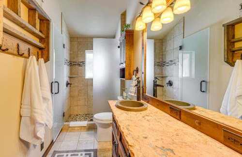 Wyoming Cabin with Hot Tub and Mountain-View Deck - Foto 22