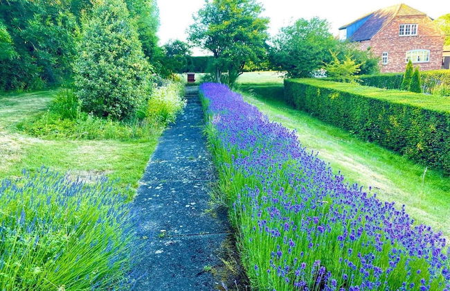 Idyllic Country Retreat With Wow Views & Lush Pool - Foto 67