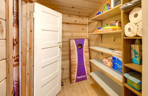 Rustic Cabin with Patio 8 Mi to Kings Canyon Park - Foto 9