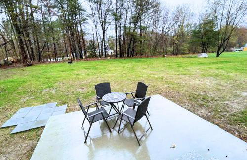 Maplewood Retreat Sleeps 6 Kingston NH by Vacation Your Way - Foto 41
