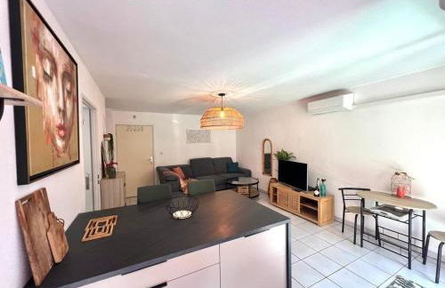 Le Ernest - Piscine, Parking & Jardin privé et Climatisation - Foto 8