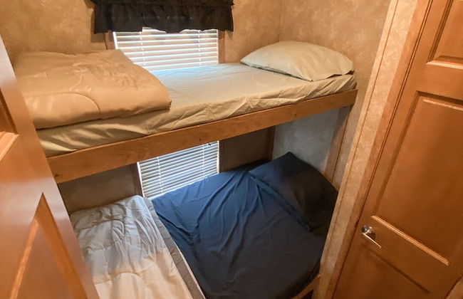 Falcon Cottages - Photo 3