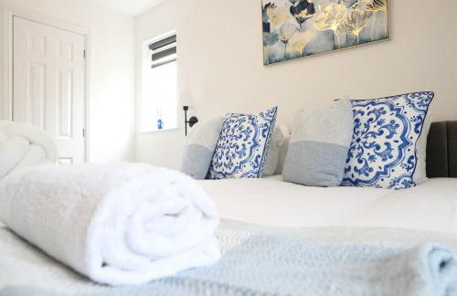 Elegant & Serene 3-BR Retreat Minutes from Heathrow Airport-London- Slough central-Legoland-Ascot-Windsor for Contractors-Families-Relocators-Businesses - Foto 65