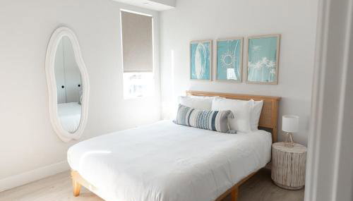 Beachfront Bliss in HB Luxury Ocean View Rental - Foto 2