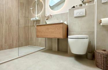 HAFENROMANTIK - Wohnen mit Charme im Herzen von Neustadt mit Blick auf das Binnenwasser - Foto 4