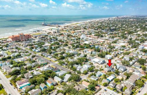 Coral Cottage - Enjoy the Posh Life! Heated Pool, Spa, Fireplace! - Foto 34