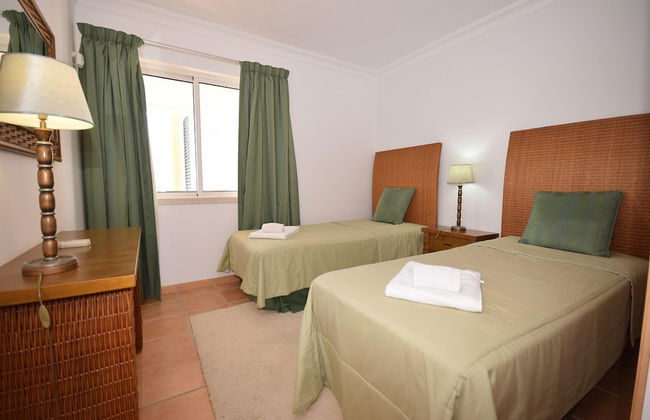 Sunny Balcony Apartment and Pool - Foto 6