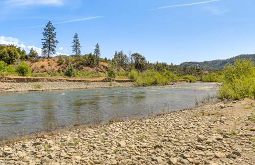 Deck, Grill and River Access California Escape! - Foto 40