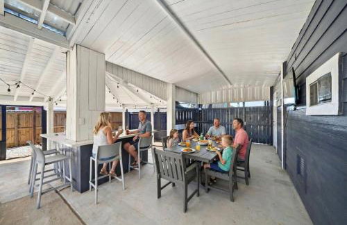 Beach Cottage with Soaking Pool and Outdoor Oasis - Foto 57