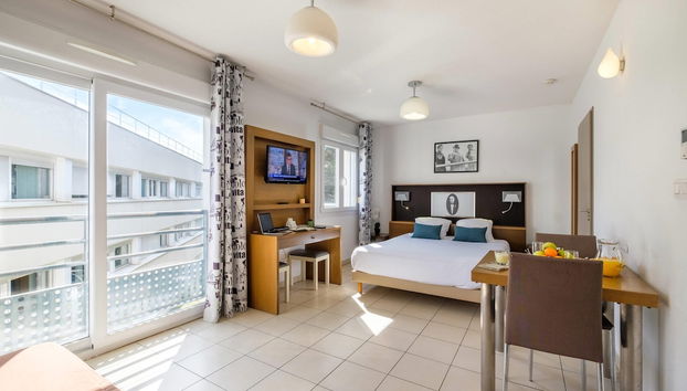 Comfort Aparthotel Antibes Le Maestria - Photo 3