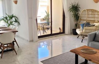 Luxury apartment in the heart of Moraira & 200mtrs from the sea - Photo 2