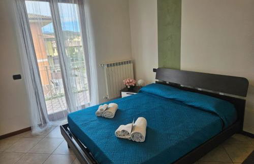 GARDA UN PO' Pool and Lake - Foto 3