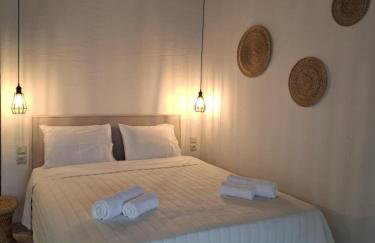 Valia's Beach Studios - Photo 25