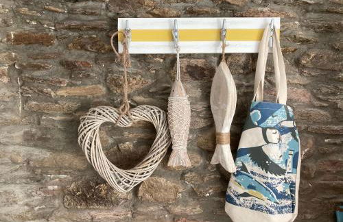 FROM BBC1s BEYOND PARADISE - - Prospect House - - 17th Century Character COTTAGE - - CONNECTING APARTMENTS - - Kids Bunk Room - - Free Public Parking - Foto 6