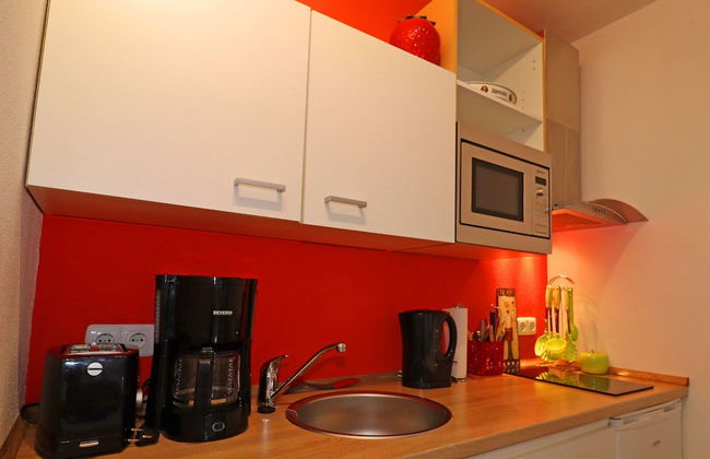 Chic Stay Near Baltic Beach - Photo 13