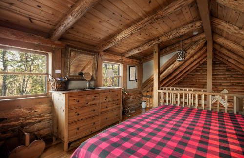 Riverfront Log Cabin w Fireplace Grill & Fire Pit - Foto 27