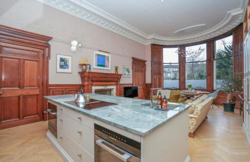 Luxury Wood panelled West End GF Flat - Foto 15