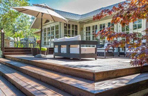 10 Acre Estate with Views Teahouse and Pickleball Court - Foto 1