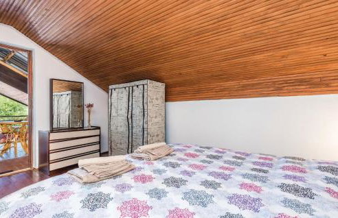 4 Bedroom Stunning Home In Plaski - Foto 38