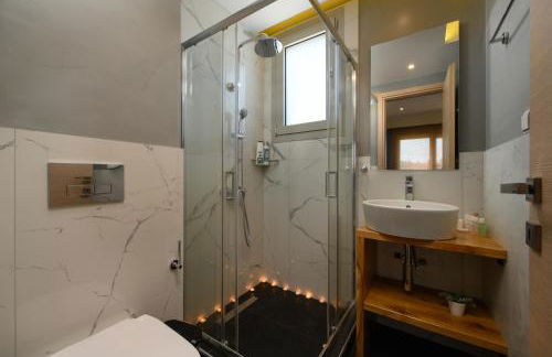 Tessera Villas & Studios Collection - Photo 69