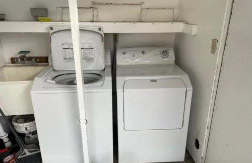 Ocean Views Walk to the Beach with King Suite - Foto 32