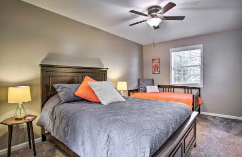 Modern Home with Yard and Deck, 1 Mi to Clemson U! - Foto 21