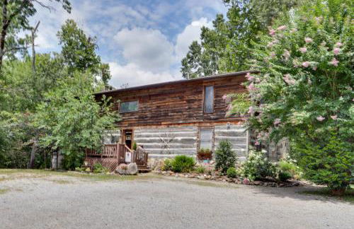 Riverfront Couples Retreat in Smoky Mountains! - Foto 26