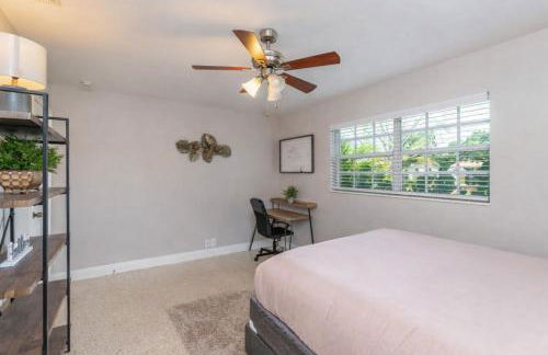 Ventur Tropical w Hot Tub Close to Beach - Photo 14