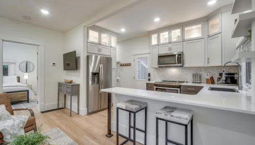 Chic Luxury Retreat in Old Town, Walk Everywhere! - Foto 5