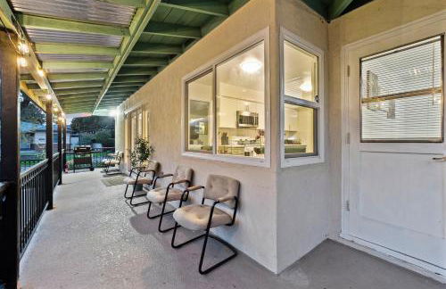 Entire Private Home with 4 Bedrooms 2 Bathrooms, Spacious, Lux King Bed, Ranch Style, Prime Area, Available Now - Photo 41