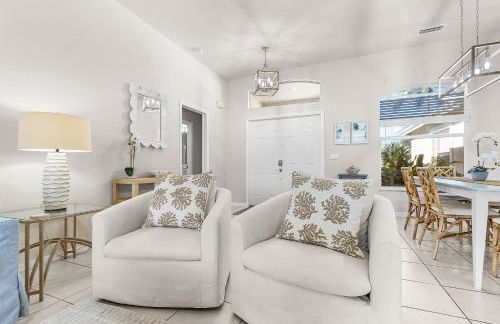 Lazy days and lake views. Beautiful Naples pool home - Foto 8