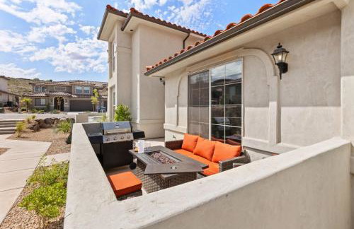 Adventure Base Camp Pet Friendly with Resort Living Pool, Arcade, Pickle-ball - Foto 8