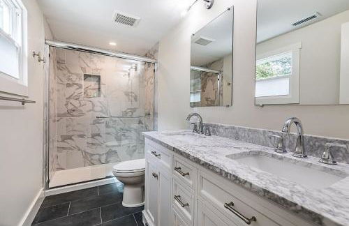 Newly Renovated LowCountry Cottage with Marsh Views - Sleeps 6 - Foto 25