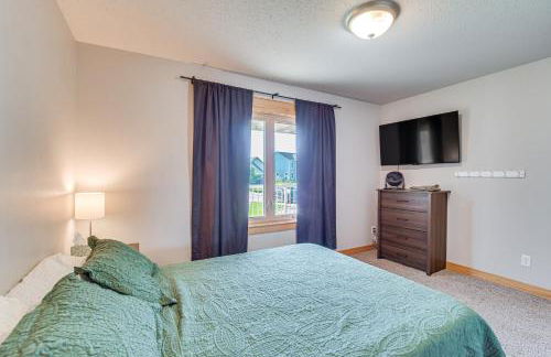 Hot Tub and Fenced Yard Spacious Fargo Home! - Foto 14