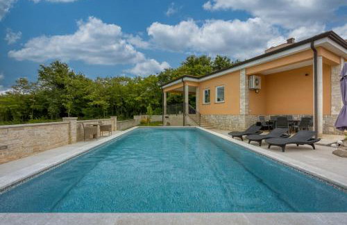 Villa Ravina - Photo 1