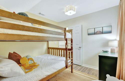 Saltwater Pool Minutes2Beaches BBQ Patio Playroom - Photo 38