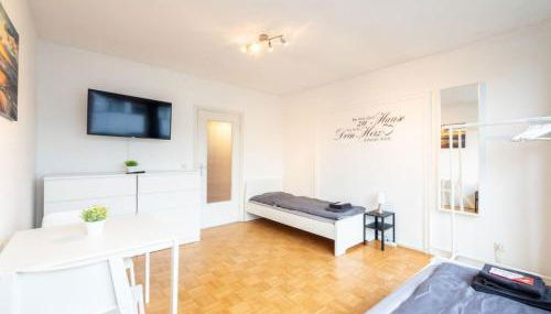 Monteurwohnung-fuer-6-Personen-2OG-6-Betten-in-Ahrensburg-Naehe-Hamburg-AGGE3701 - Foto 3