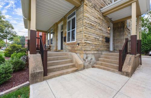 3 Bedroom House with Netflix, FREE Parking, Near Hospitals, Shopping,Food - Foto 36