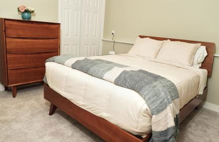 New-Game Room-Nearby Lake-Airport-Family-Bear Haus - Photo 9