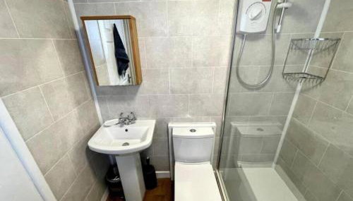 Charming Terrace Home, Nantwich -Near train station & Town - Foto 5, Shower