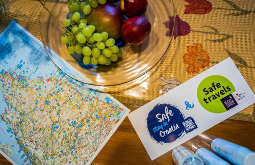 LUXURY VILLA ON SPACIOUS PRIVATE PROPERTY - Photo 58