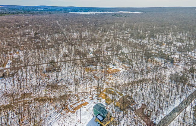 Over the Top Lodge by Avantstay Hot Tub, Shared Pool, Beach/lake Access - Foto 44