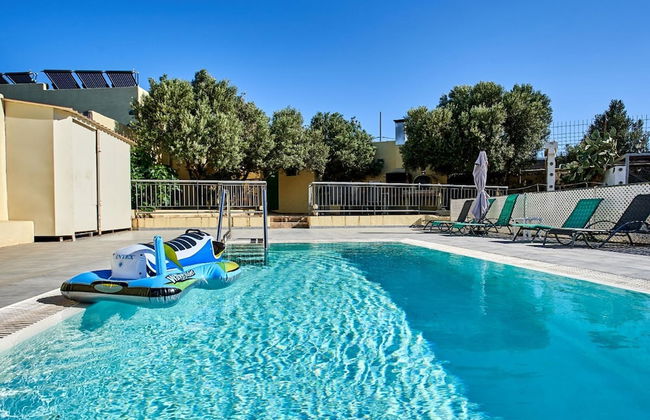 Authentic Holiday Home, Ground Floor Level, With Private Pool and Large Terrace - Foto 31