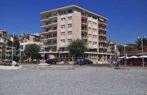 Gaiavacanze Beach Apartment - Photo 1